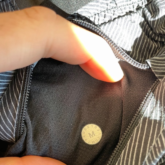 Men’s Lululemon Linerless 7” Short - Picture 8 of 8